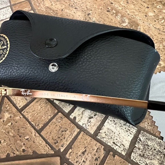 Ray-Ban women’s sunglasses - Picture 3 of 7